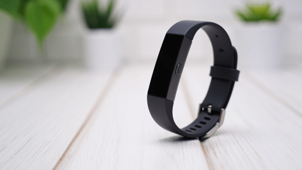 
        Google lance le Fitbit Air à 99,99 €, inspiré de la marque préférée des sportifs comme Cristiano Ronaldo ou LeBron James
    