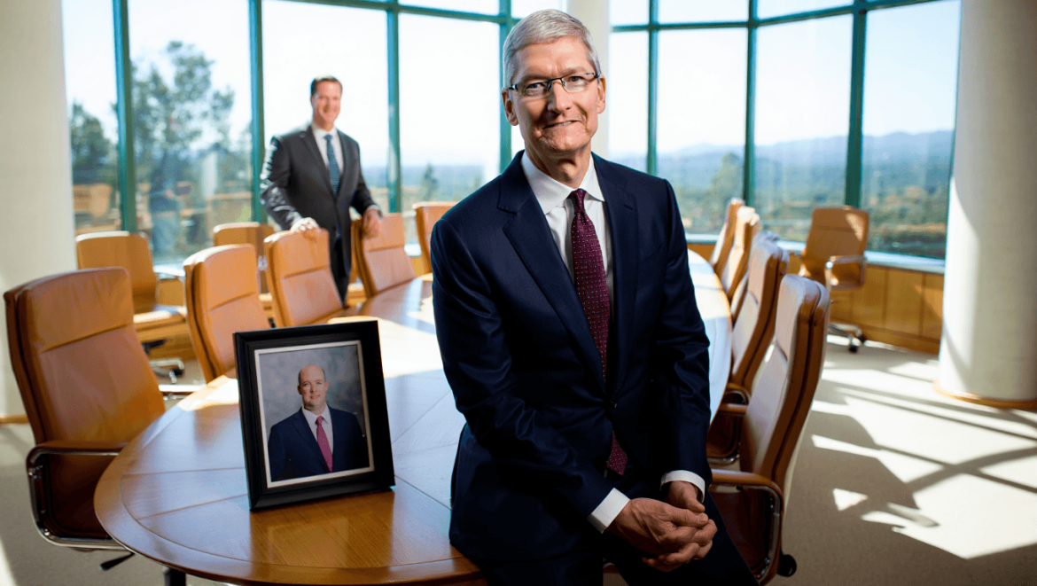 
        Tim Cook sera remplacé, mais pas retraité : voici son nouveau job au sein d’Apple
    