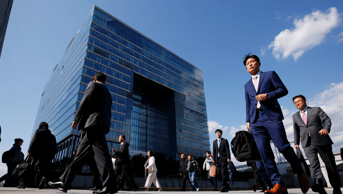 
        C’est la revanche à 1 000 milliards de $ que personne n’a vue venir : Samsung entre officiellement dans le club des géants
    