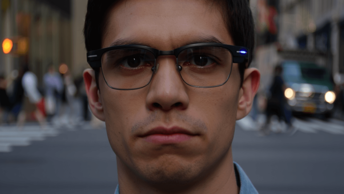 
        Meta et son projet « Name Tag » : les Ray-Ban connectées pour servir la surveillance de masse. Le rêve de Zuckerberg d’un monde sans anonymat
    