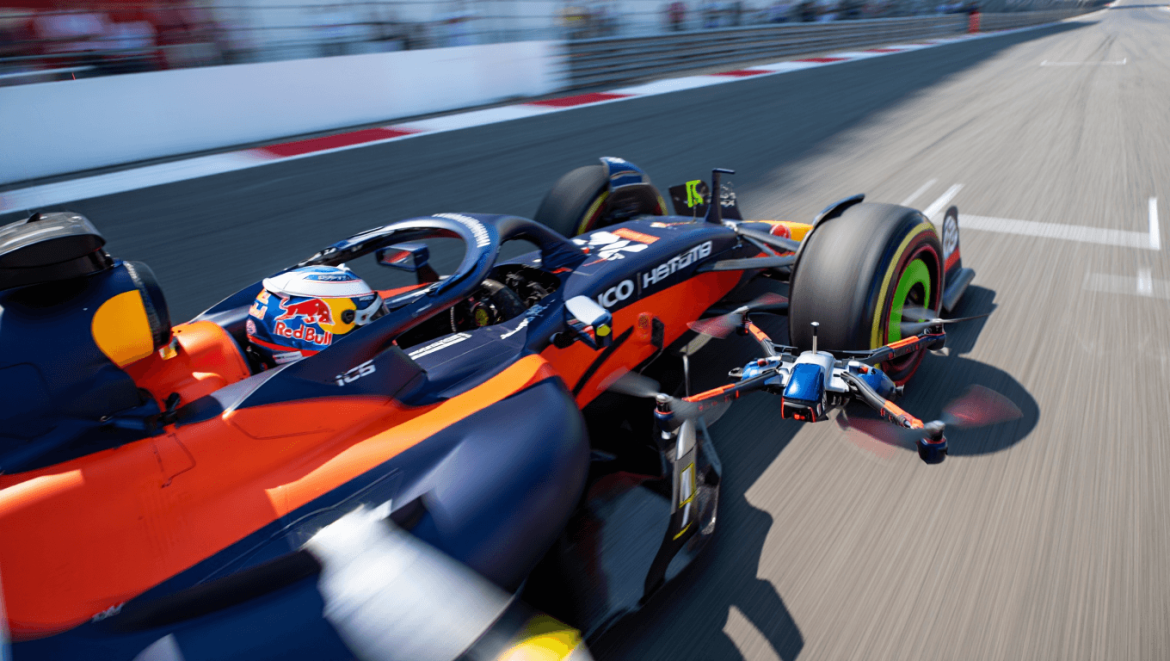 
        Le drone caméra le plus rapide du monde a filmé le GP de Formule 1 le weekend dernier : il peut voler jusqu’à 350 km/h et offrir des prises de vues totalement folles
    