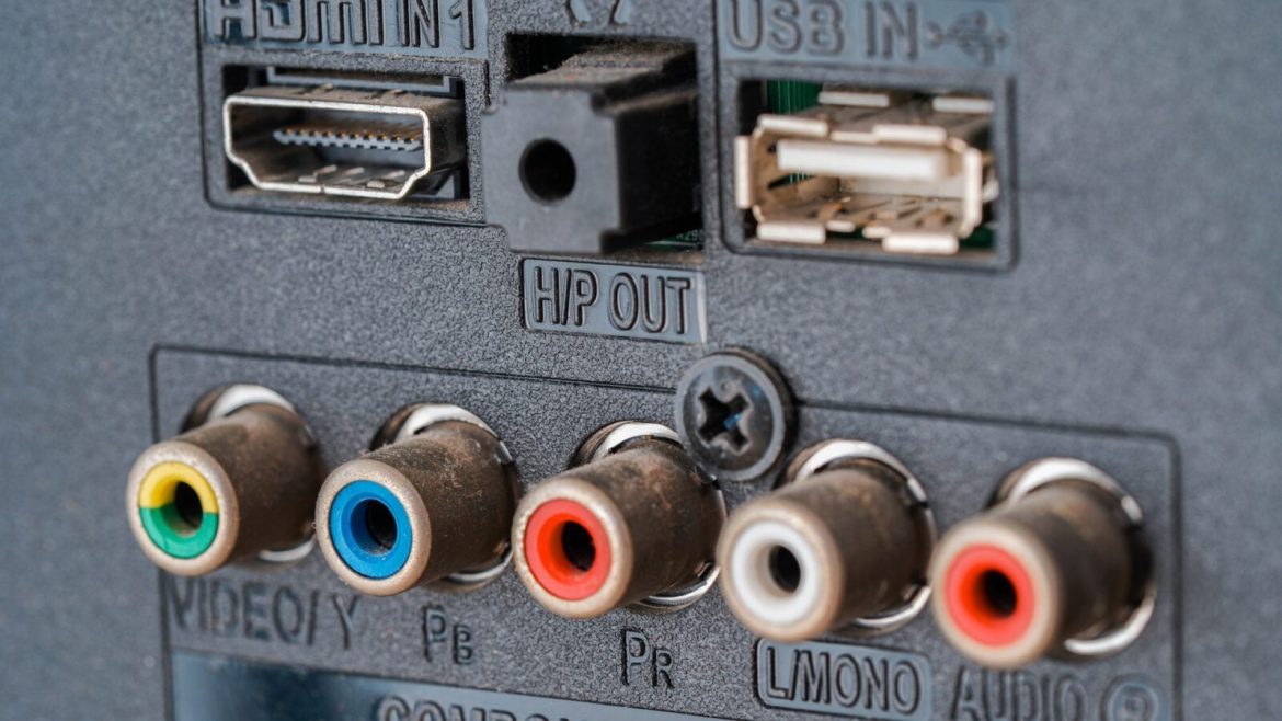 
        Non, le port USB de la télé ne sert pas à rien : 4 façons de s’en servir plus intelligemment
    