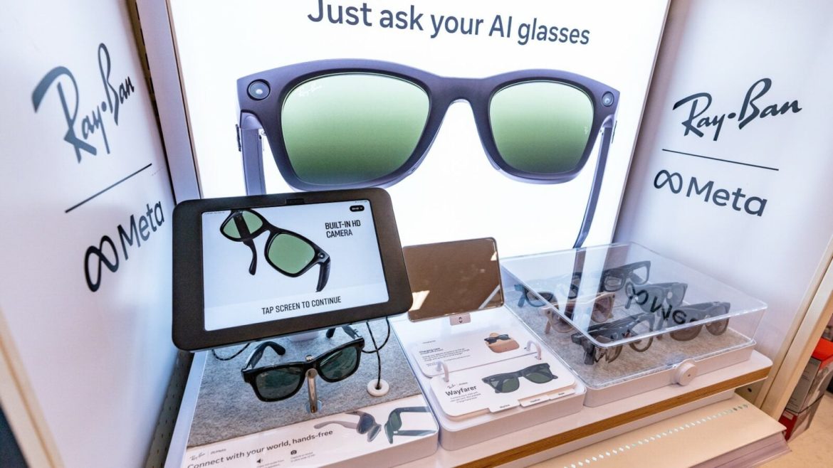 
        Il fabrique secrètement les Ray-Ban Meta et il est français : on vous présente EssilorLuxottica, à l’origine des lunettes connectées les plus populaires au monde
    